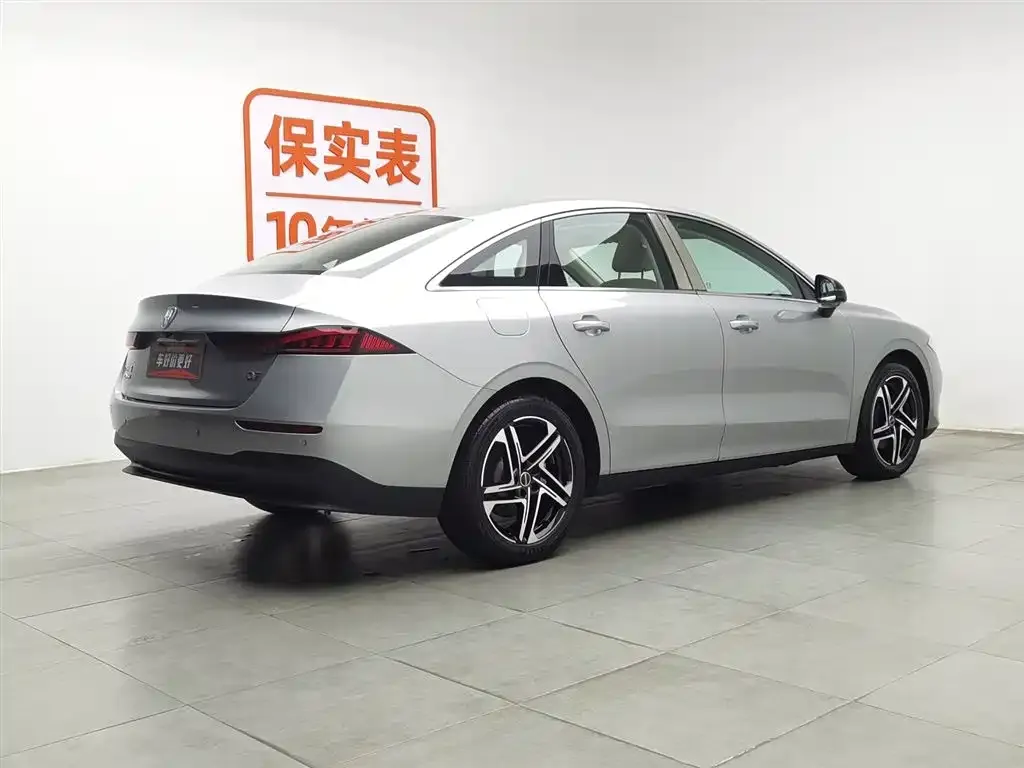 Roewe D7 — фото 6