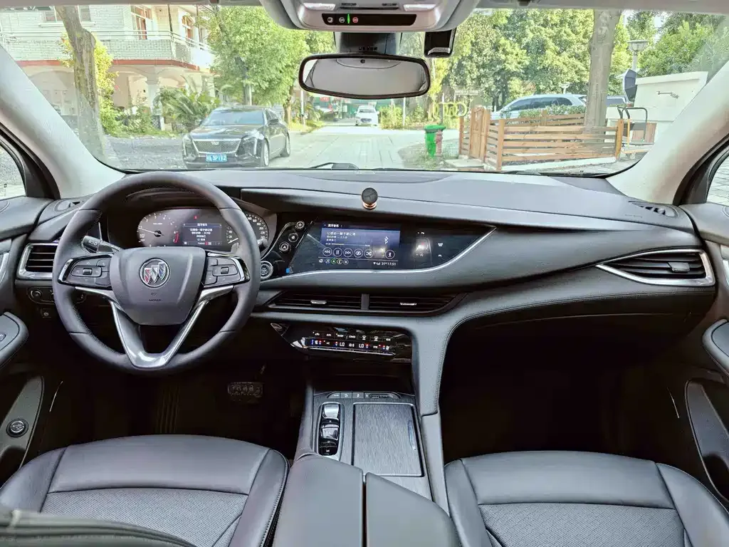 Buick Enclave — фото 4