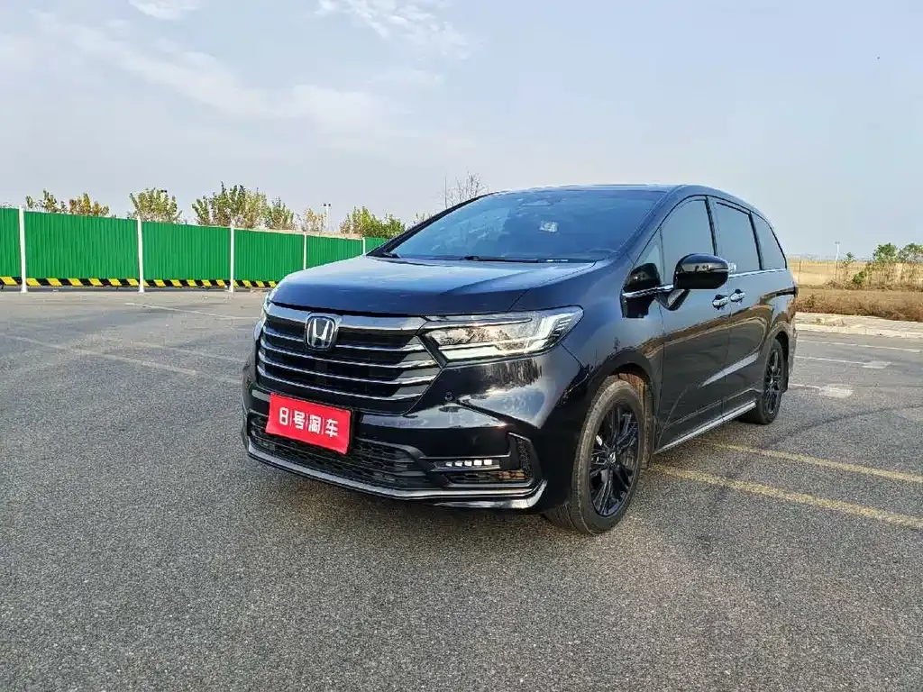 Honda Odyssey — фото 1