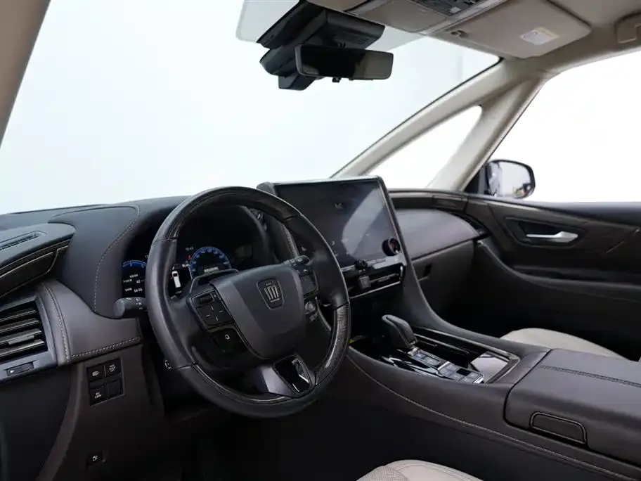 Toyota Vellfire — фото 9