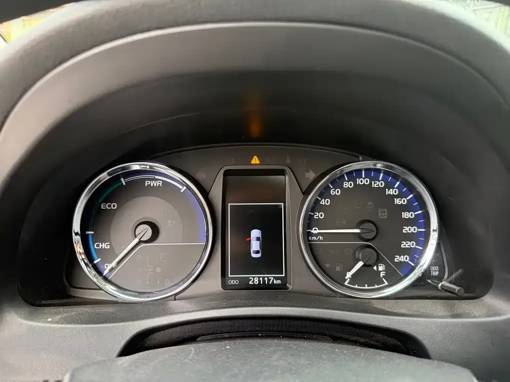 Toyota Corolla Hybrid — фото 3