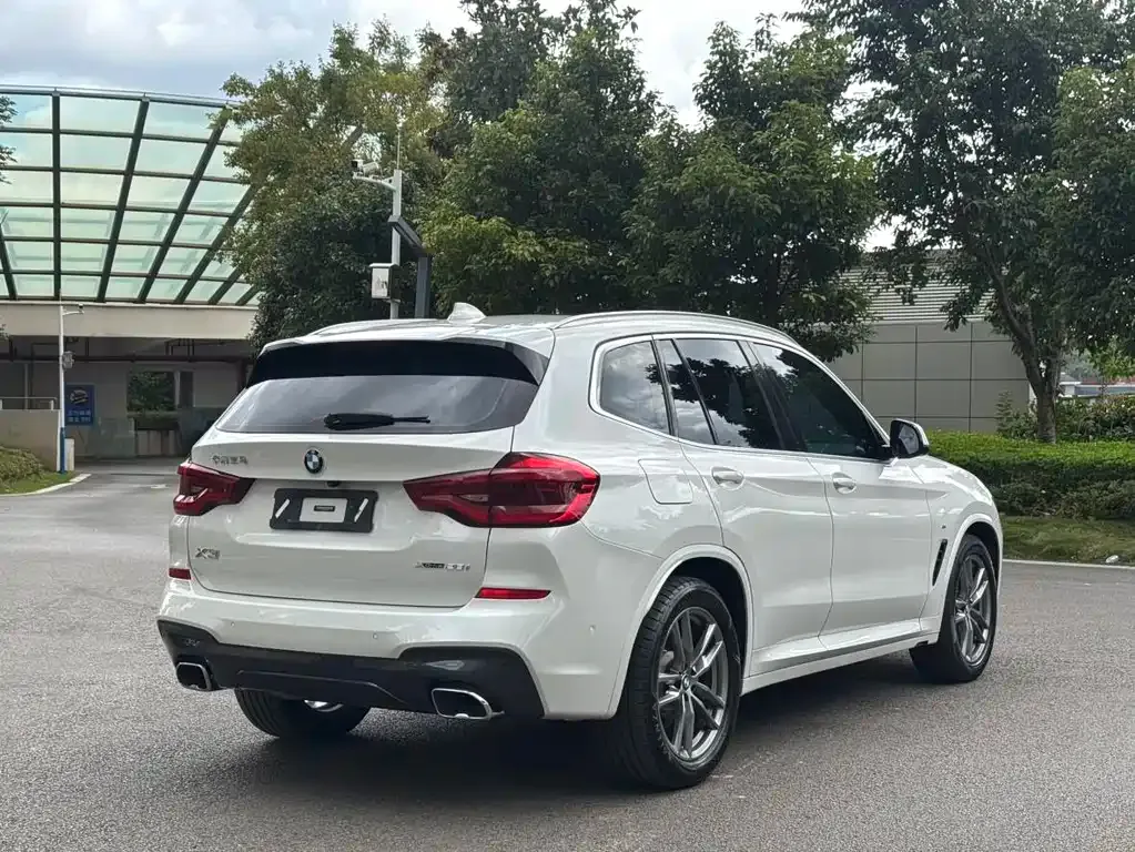 BMW X3 — фото 8