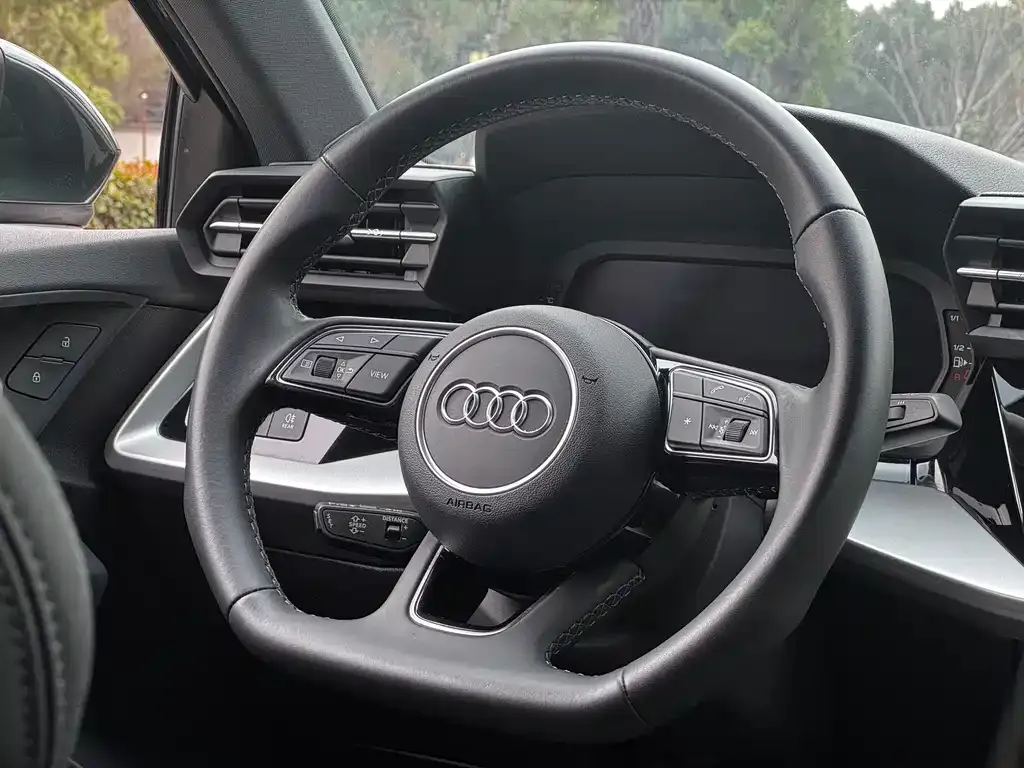 Audi A3 — фото 2
