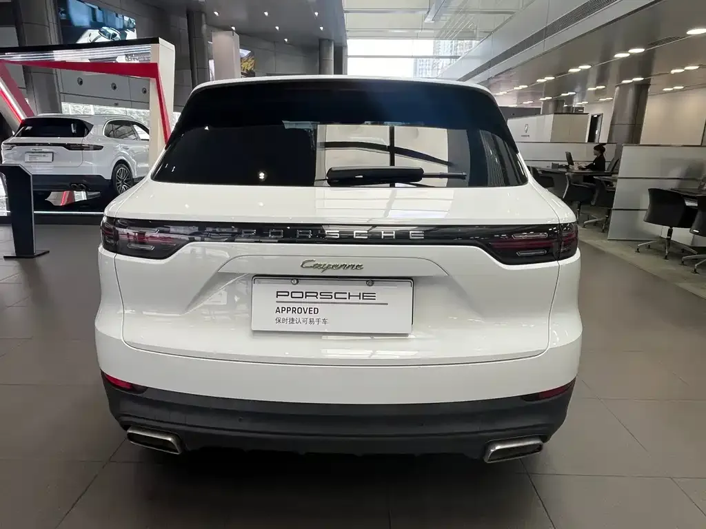 Porsche Cayenne Hybrid — фото 4