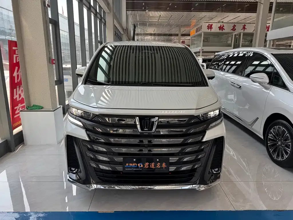 Toyota Vellfire — фото 10