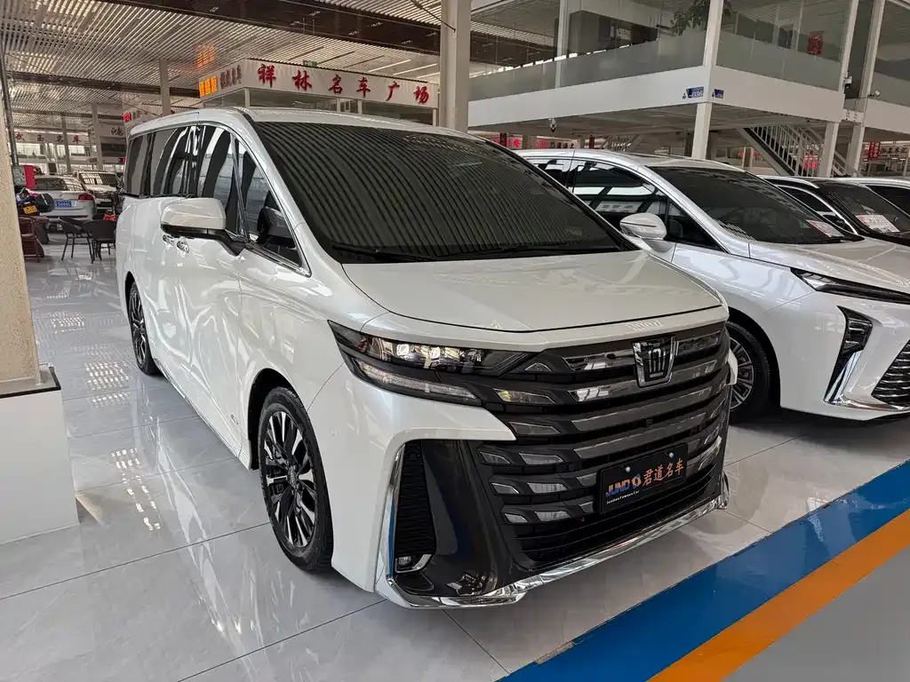Toyota Vellfire — фото 9