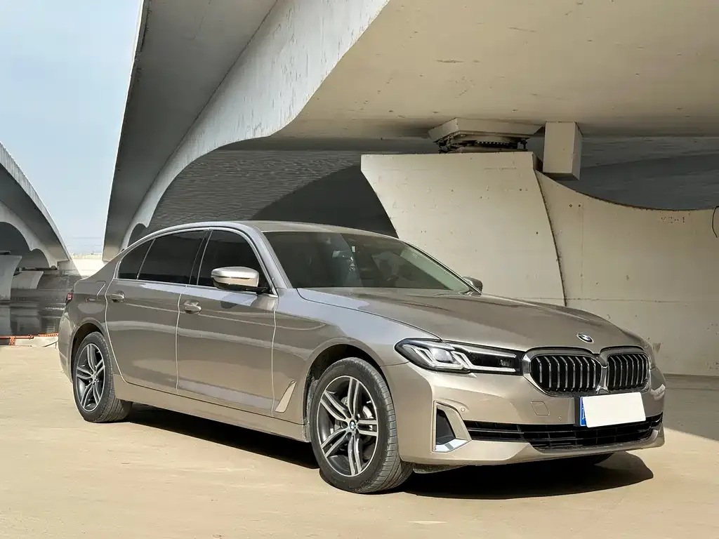 BMW 5 Series — фото 2