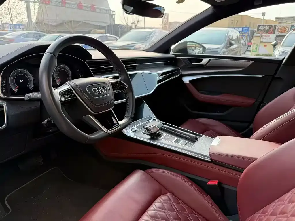Audi A7L — фото 2