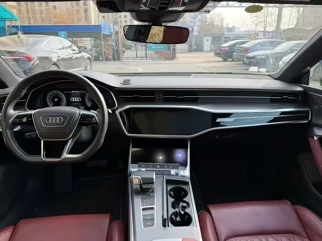 Audi A7L — фото 5