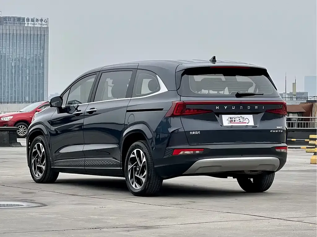 Hyundai Custo — фото 7
