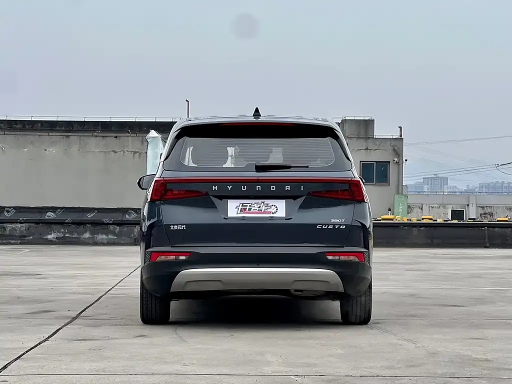 Hyundai Custo — фото 3