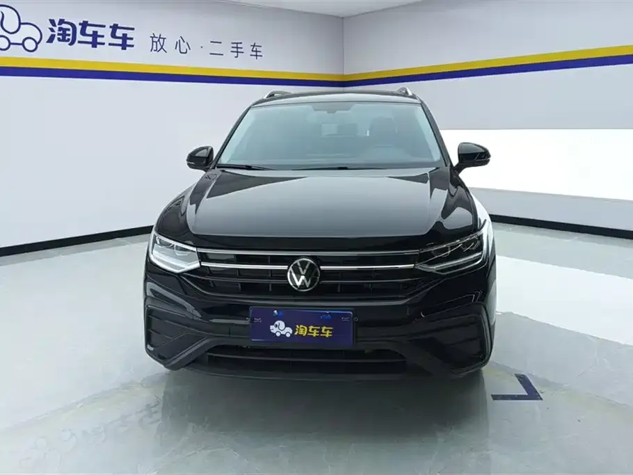Volkswagen Tiguan L — фото 6