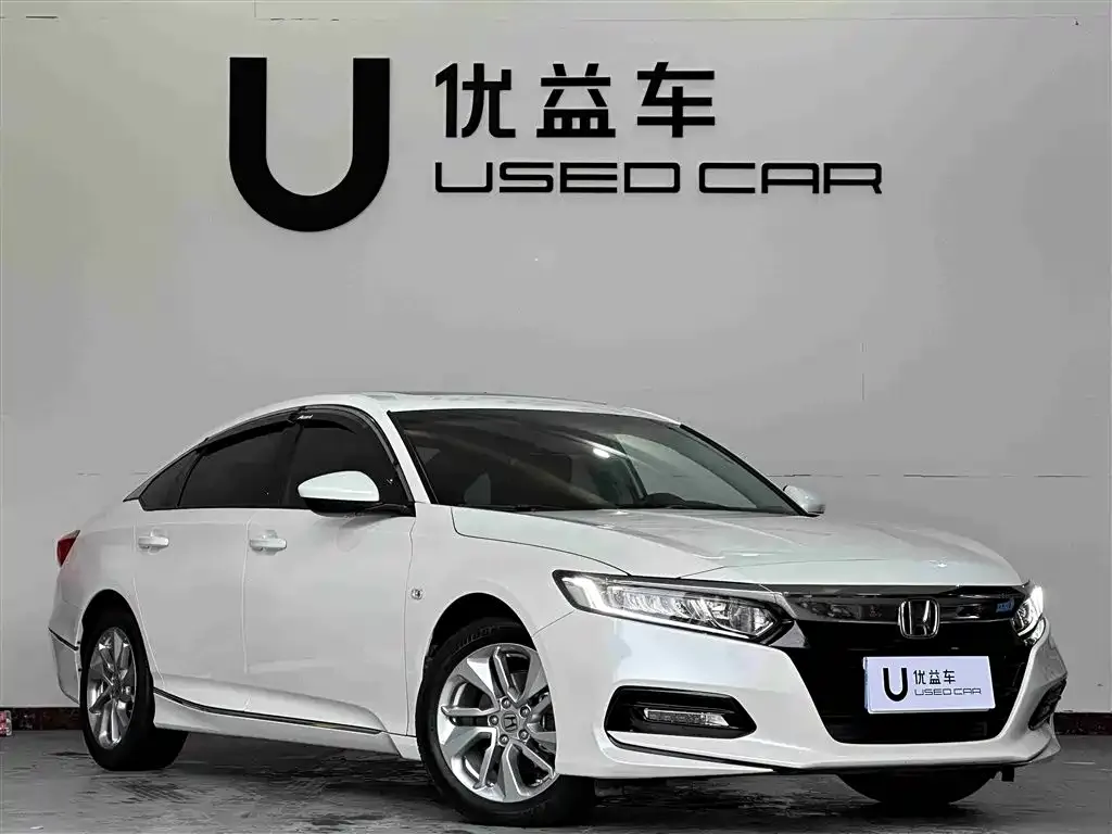 Honda Accord — фото 8