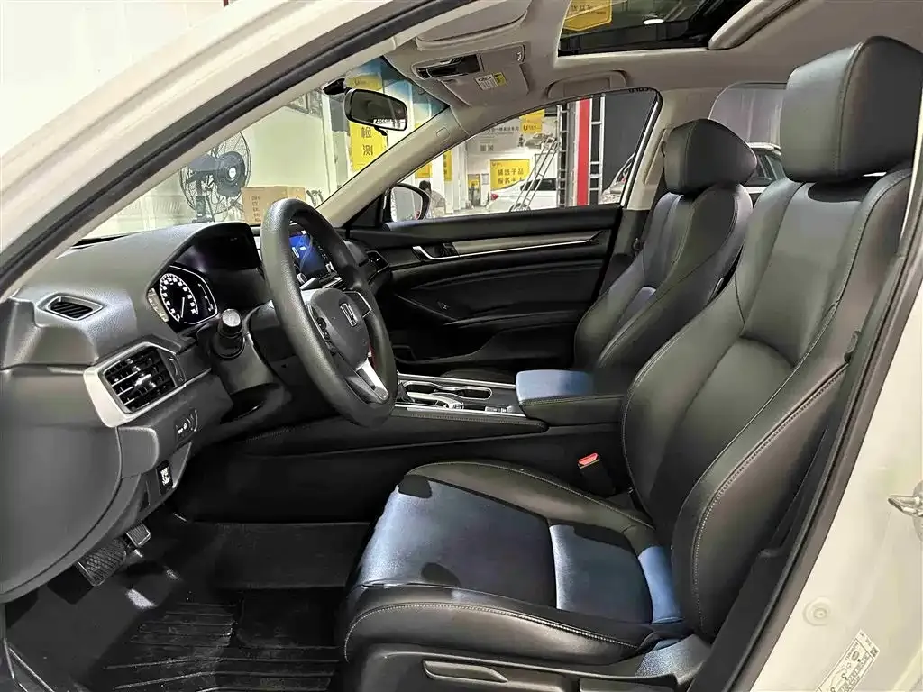 Honda Accord — фото 9