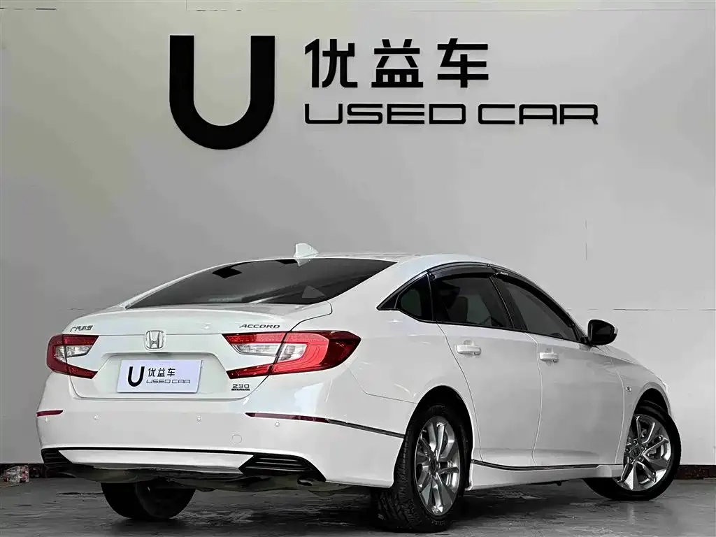 Honda Accord — фото 4