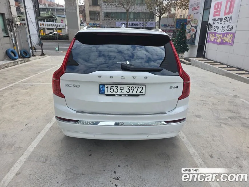 Volvo XC90 — фото 10