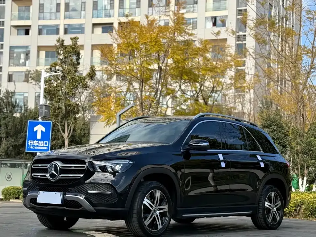 Mercedes-Benz GLE — фото 1