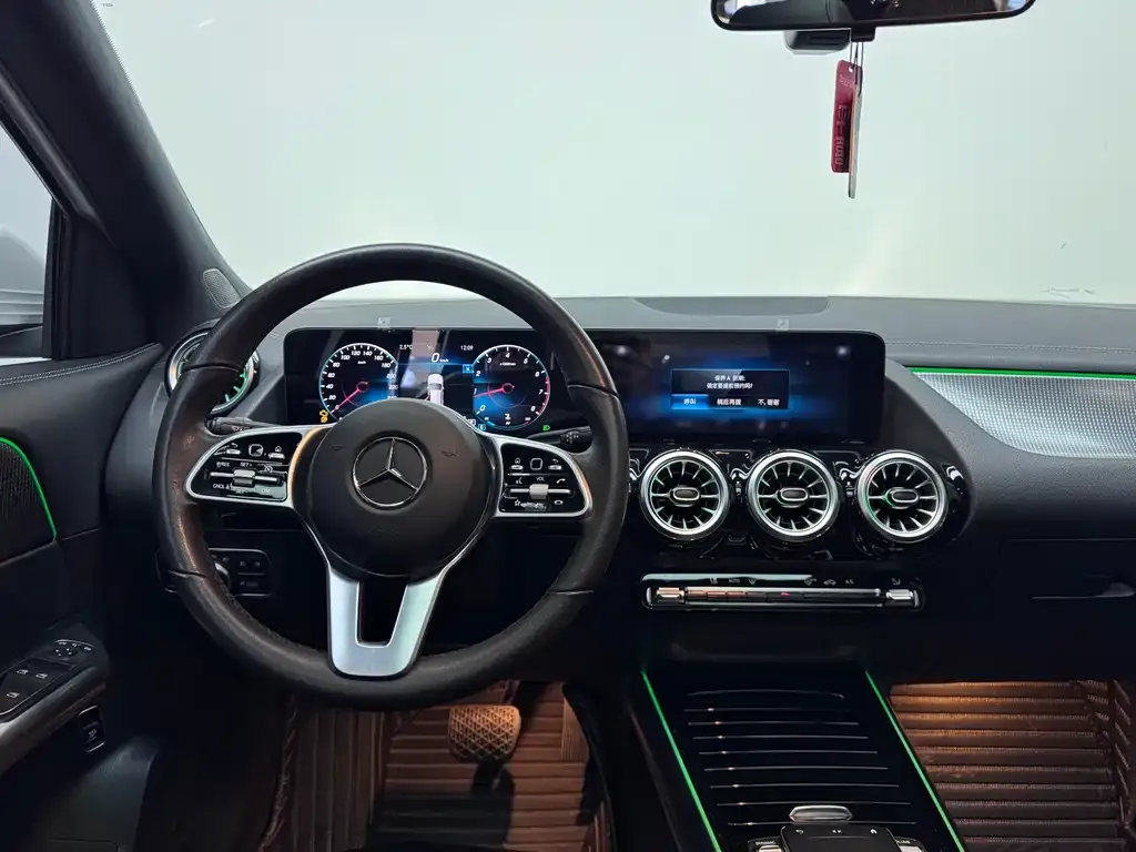 Mercedes-Benz GLA — фото 3