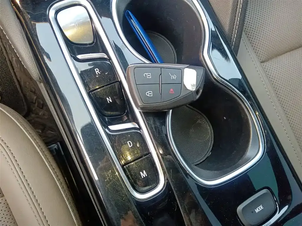 Buick Envision Plus — фото 9