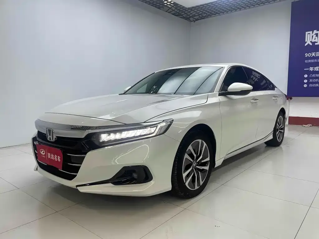 Honda Accord — фото 1