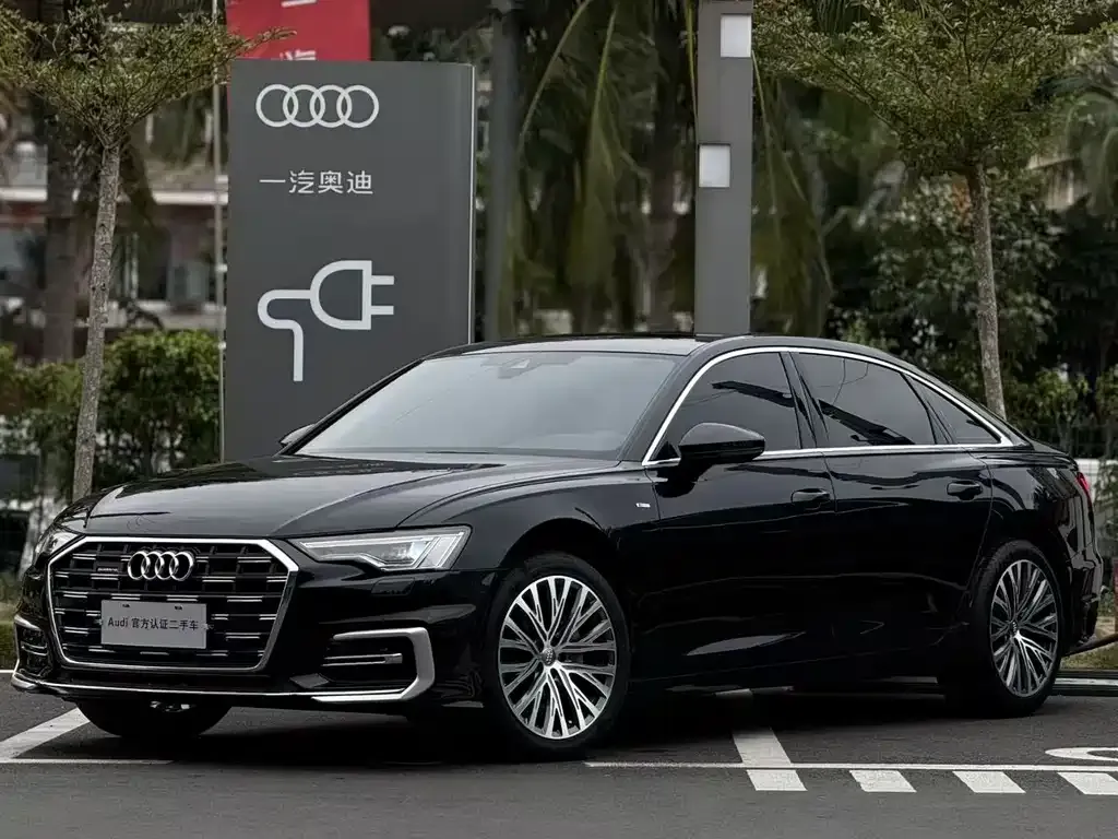 Audi A6L — фото 1