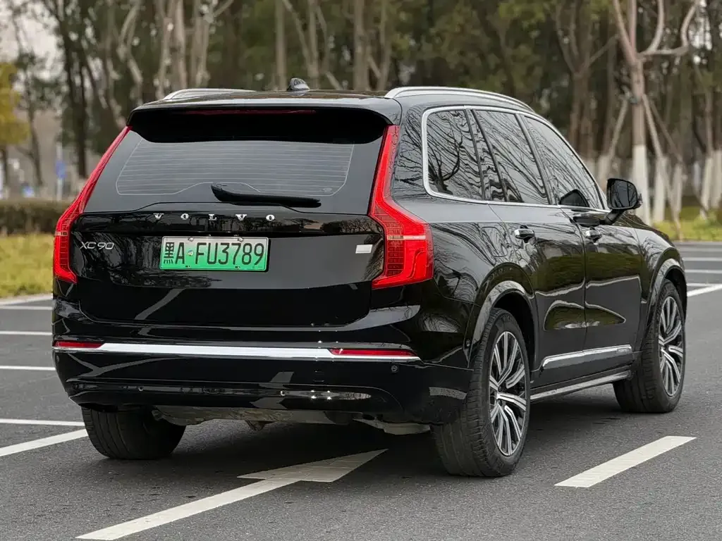Volvo XC90 PHEV — фото 3