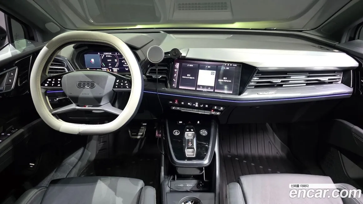 Audi Q4 e-tron — фото 10