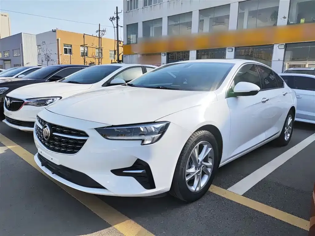 Buick Regal — фото 1