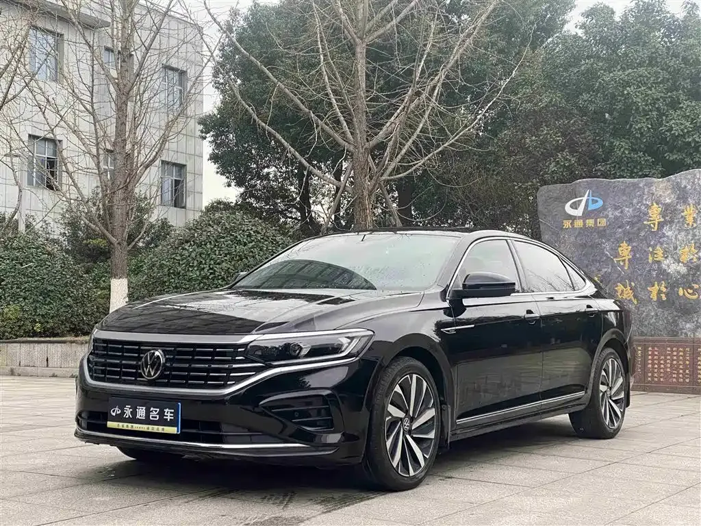 Volkswagen Passat — фото 1