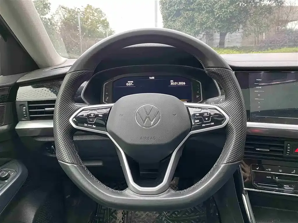 Volkswagen Passat — фото 2