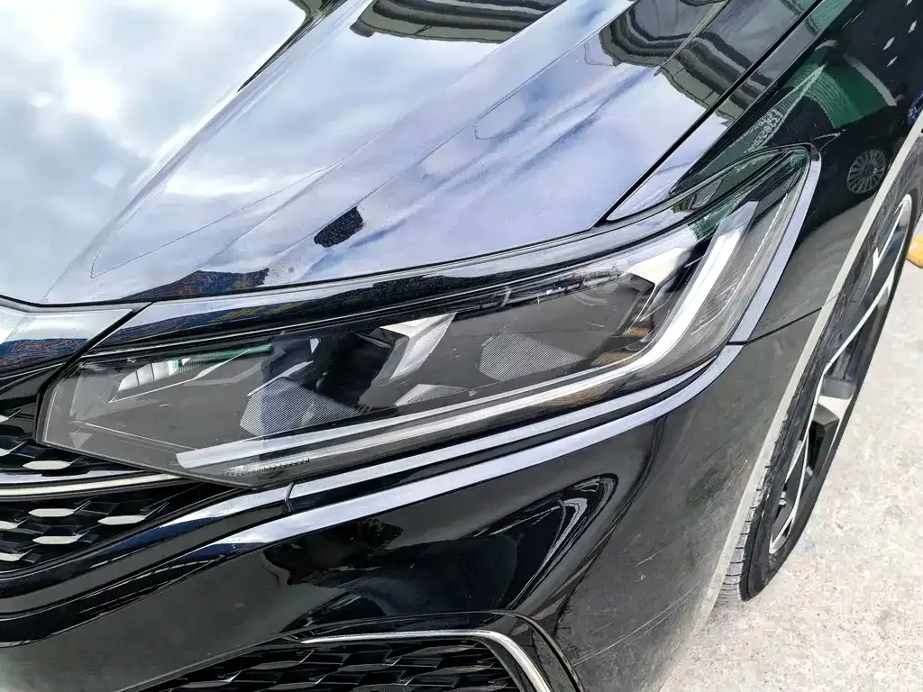 Volkswagen Passat — фото 6