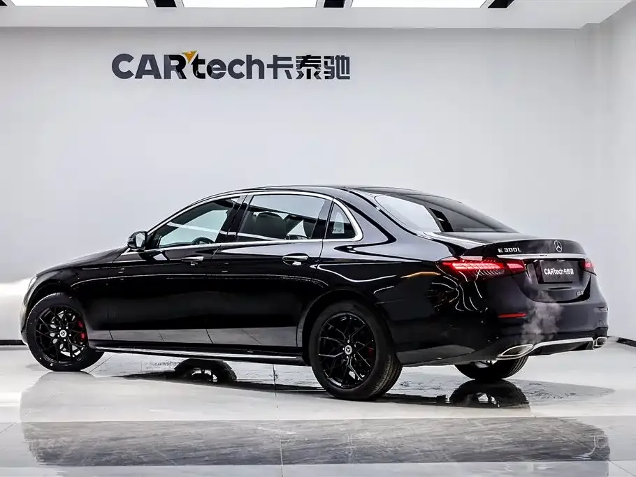 Mercedes-Benz E-Class — фото 10