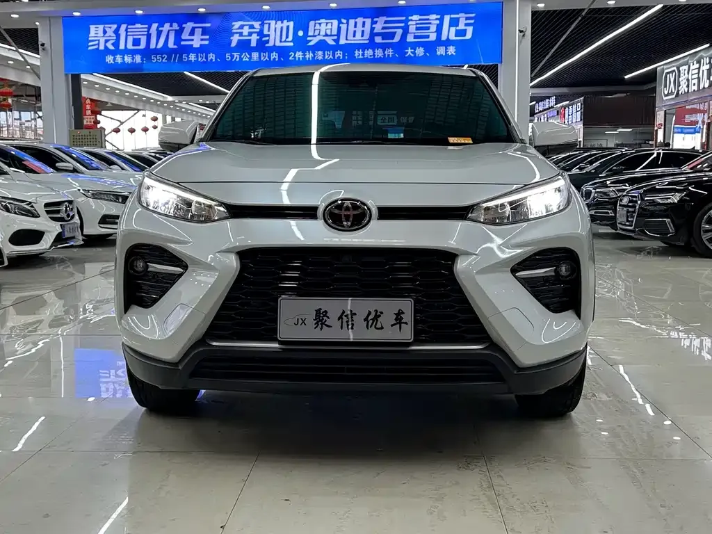 Toyota Wildlander — фото 9
