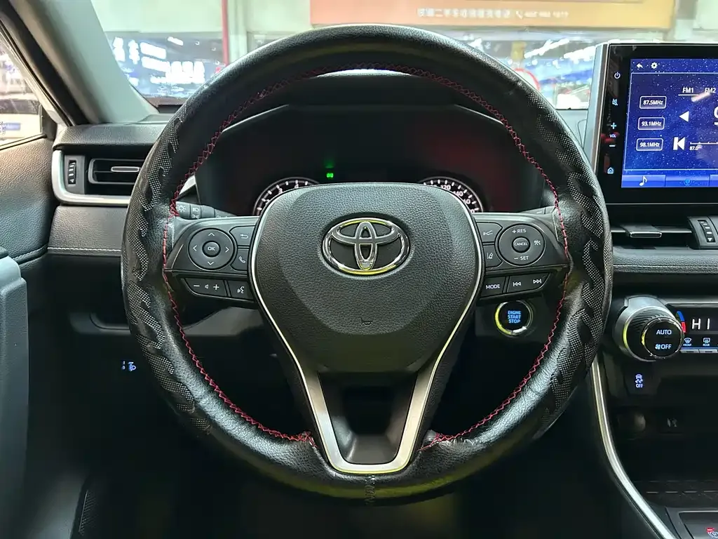 Toyota Wildlander — фото 2