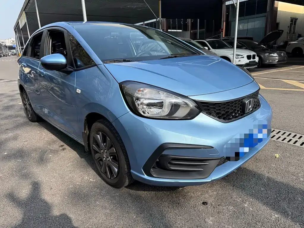Honda Fit — фото 10