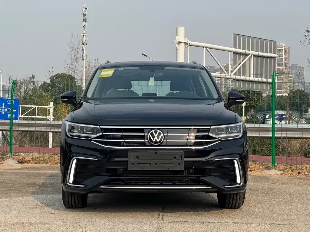 Volkswagen Tiguan L New Energy — фото 3