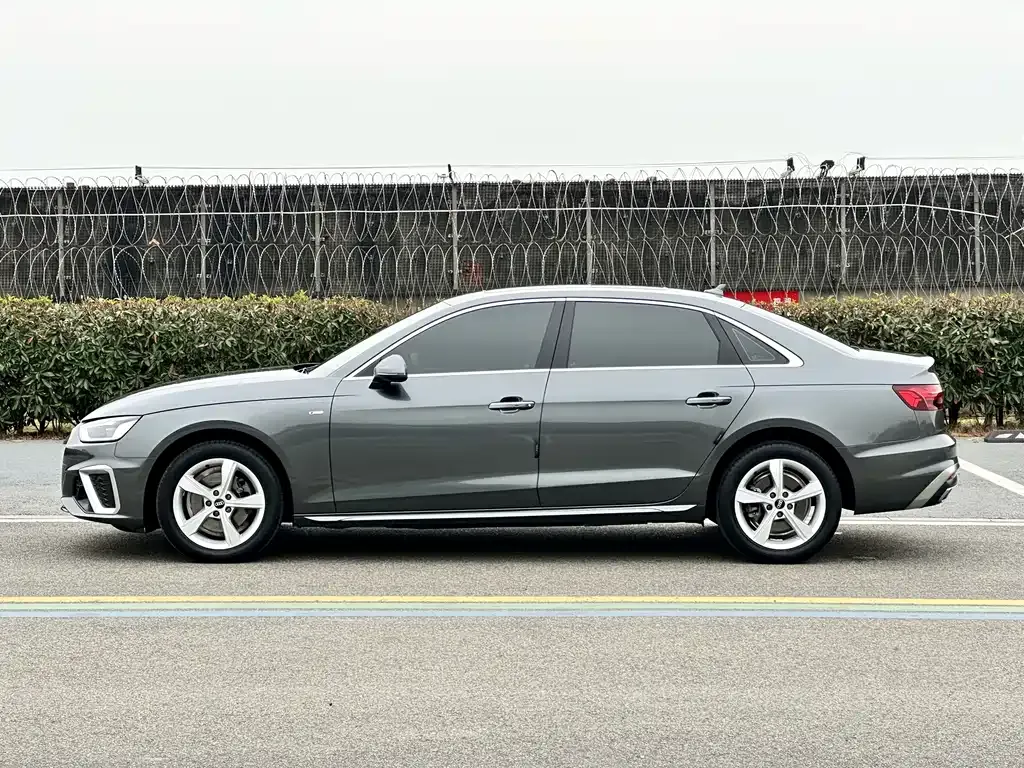 Audi A4L — фото 6