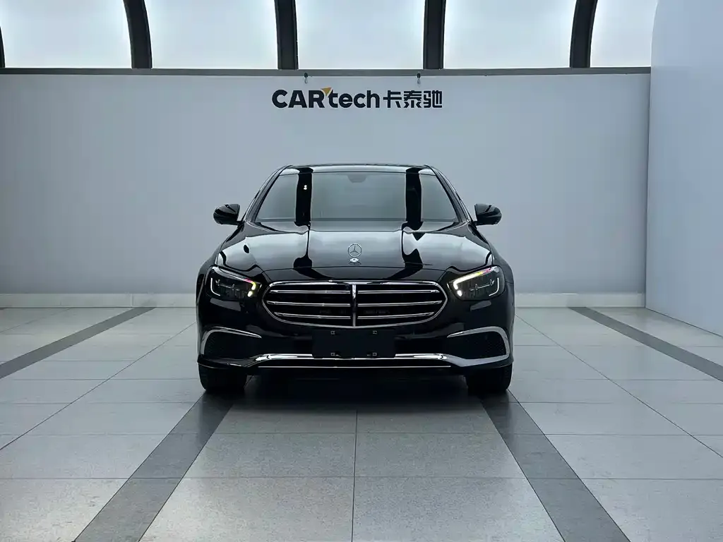 Mercedes-Benz E-Class — фото 5