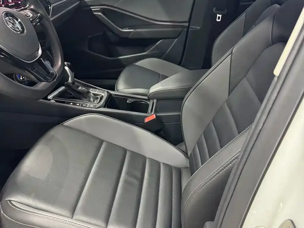 Volkswagen Sagitar — фото 7