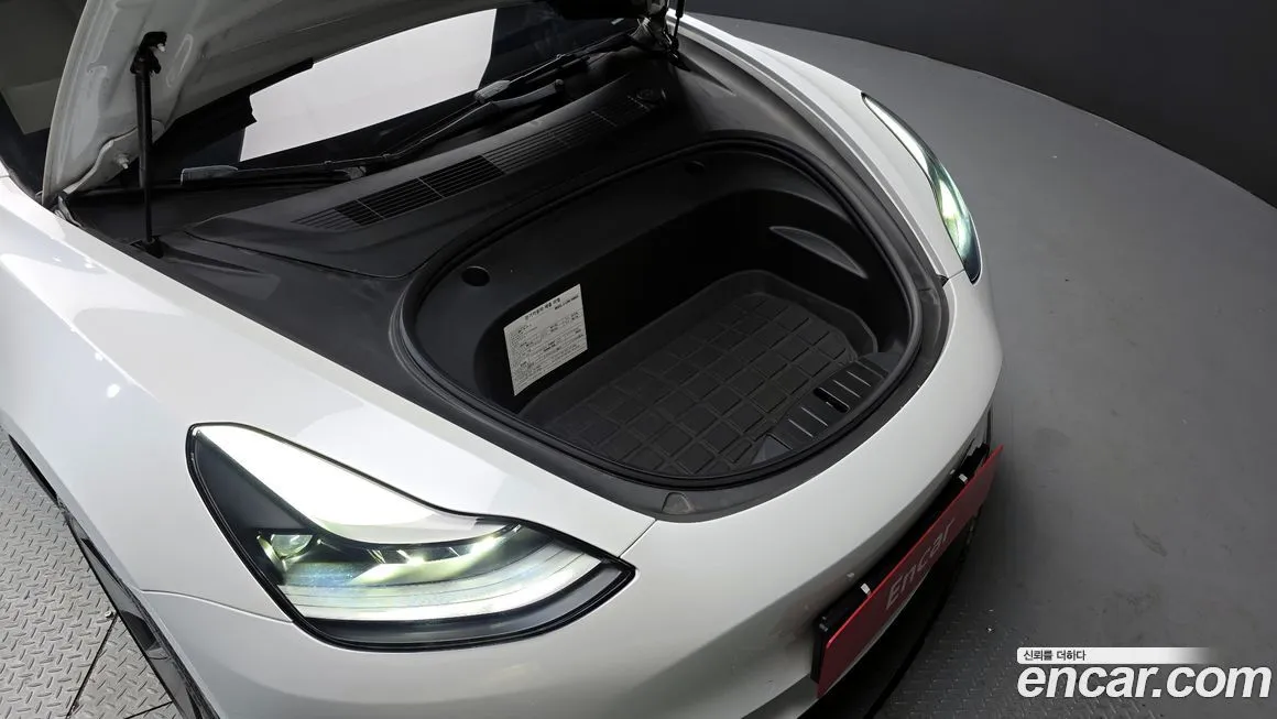 Tesla Model 3 — фото 5