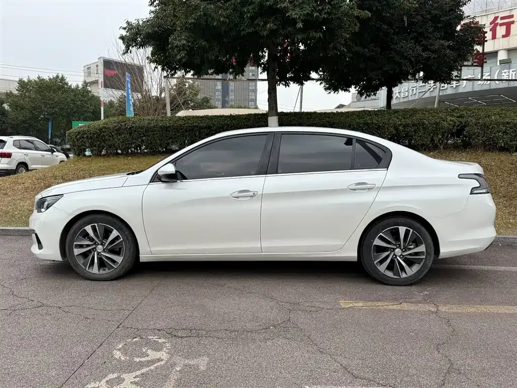 Peugeot 408 — фото 4