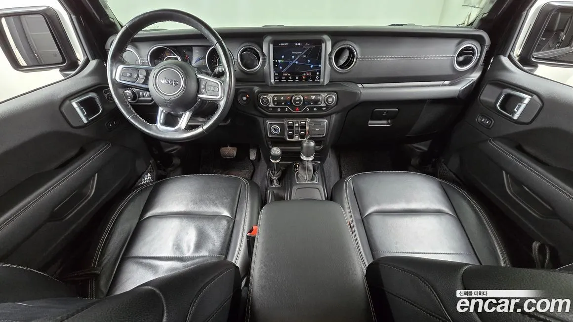 Jeep Wrangler — фото 6
