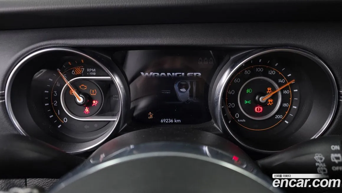 Jeep Wrangler — фото 5