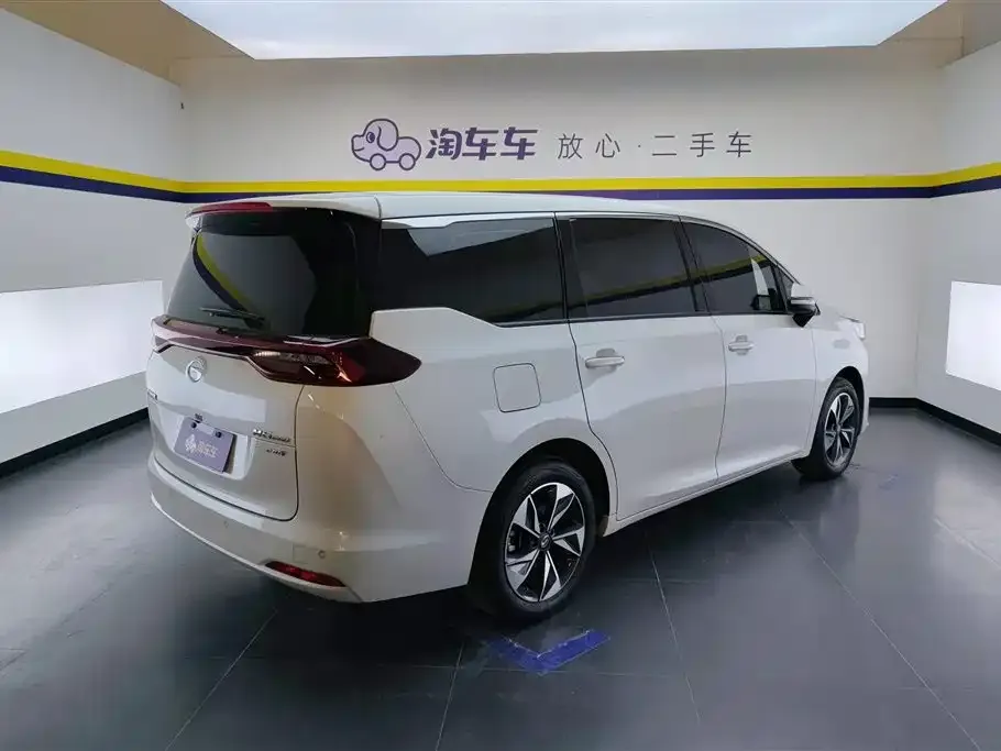 GAC Motor Trumpchi M6 — фото 8