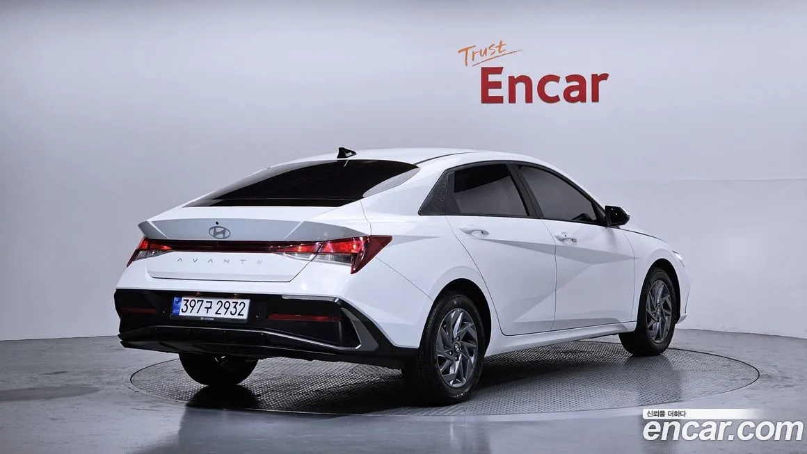 Hyundai AVANTE — фото 2