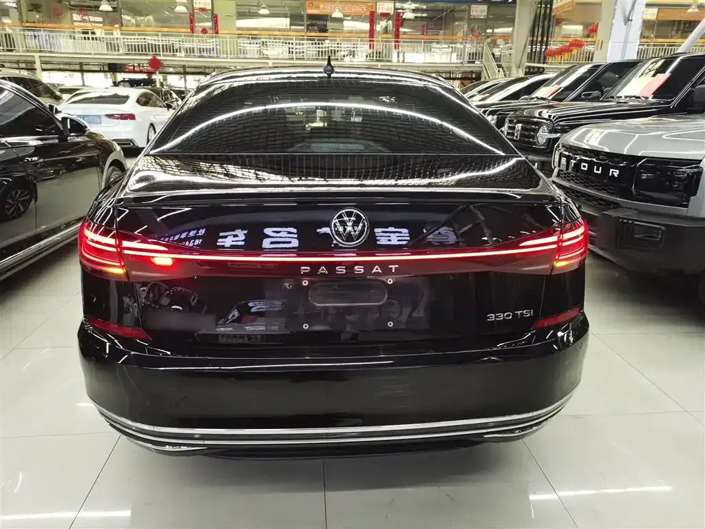 Volkswagen Passat — фото 6