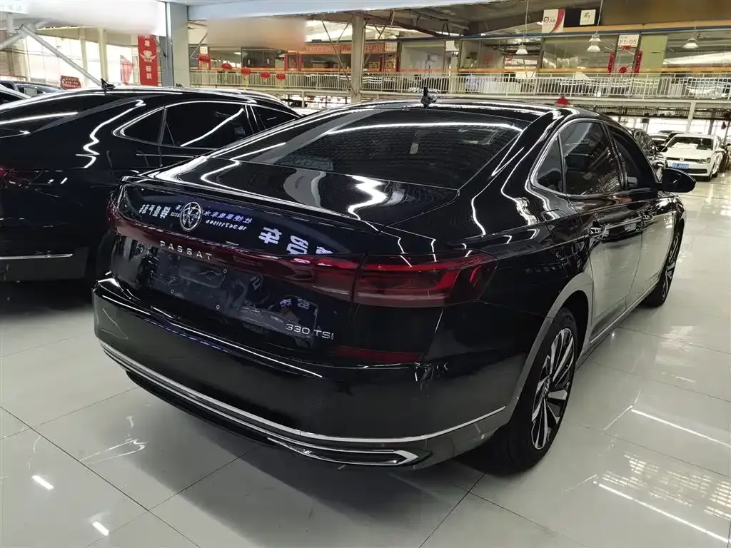 Volkswagen Passat — фото 7