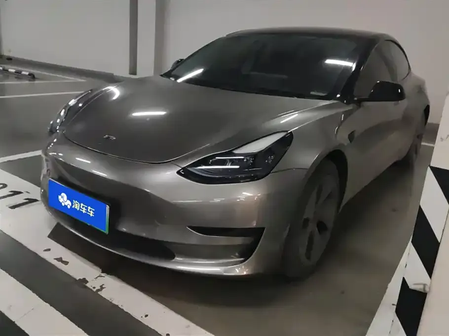 Tesla Model 3 — фото 1