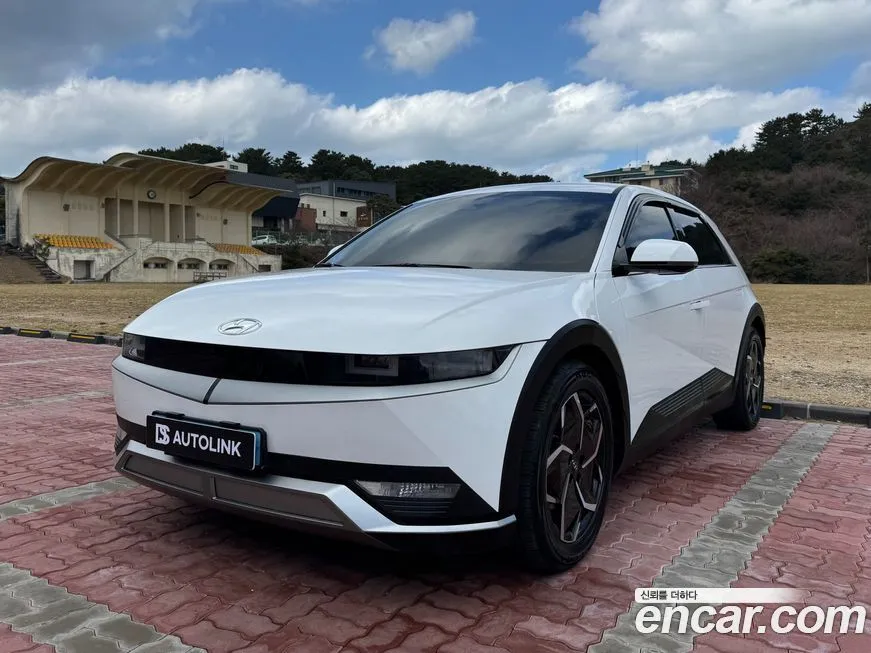 Hyundai Ioniq5 — фото 1