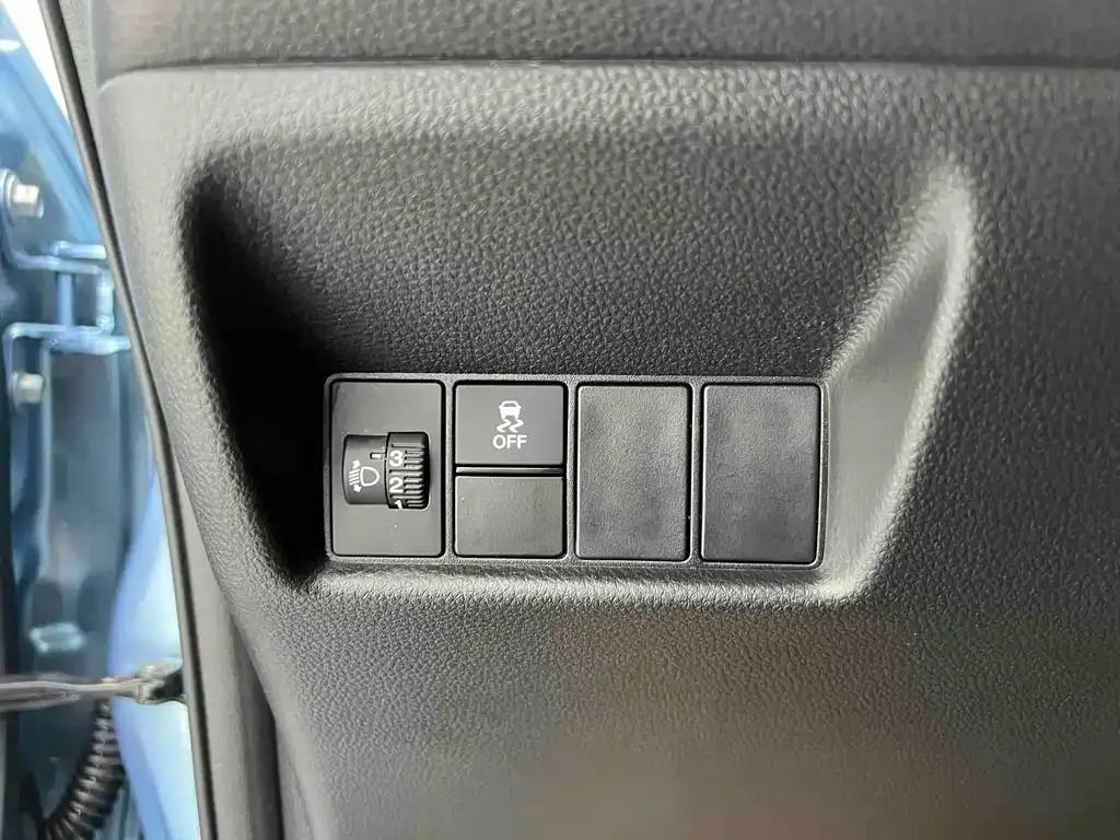 Honda Fit — фото 10